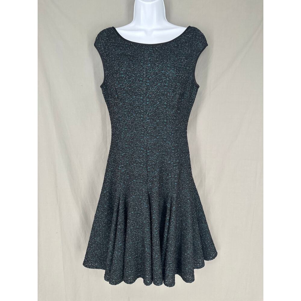 Maggy London Dress 10 Green Black Lace Mini Party Cocktail Stretch Boat Neck